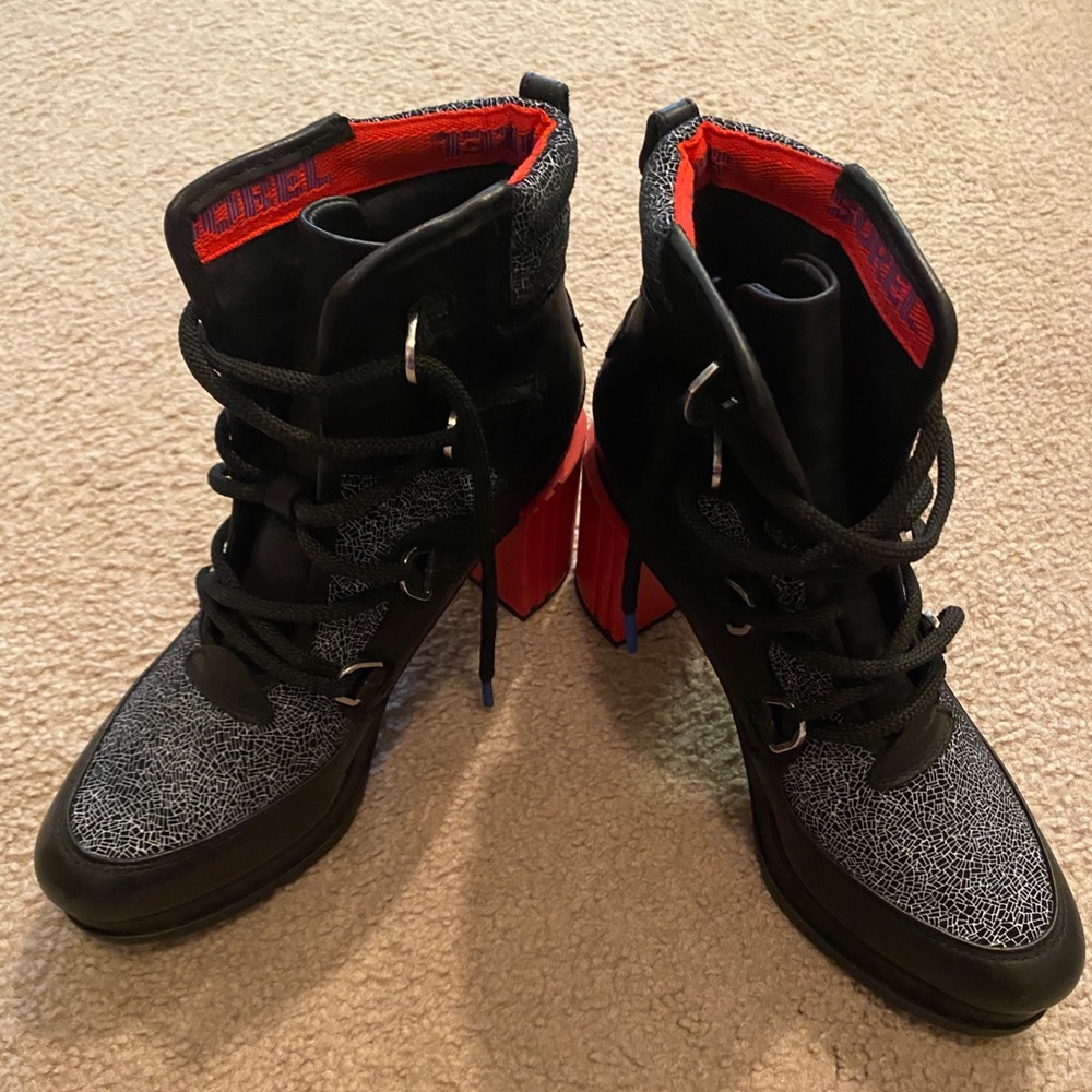 Brand new Sorel Boots size 9.5